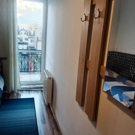Bed and Breakfast La Madriguera Raszyn Exterior foto