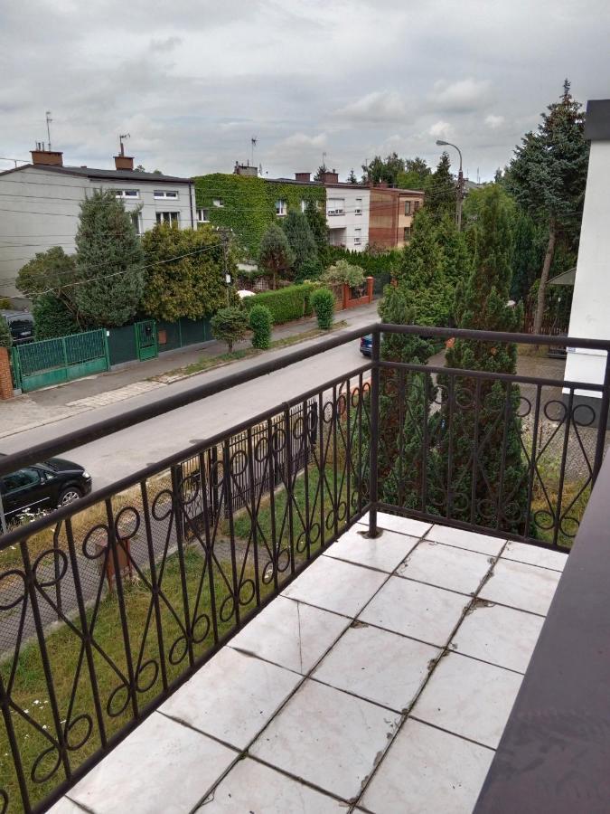 Bed and Breakfast La Madriguera Raszyn Exterior foto