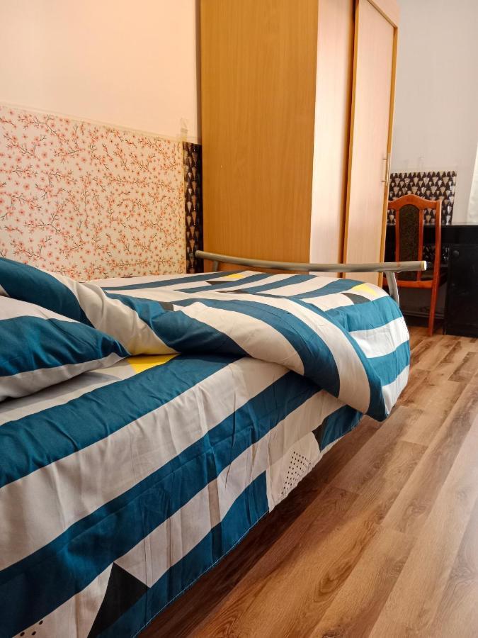 Bed and Breakfast La Madriguera Raszyn Exterior foto